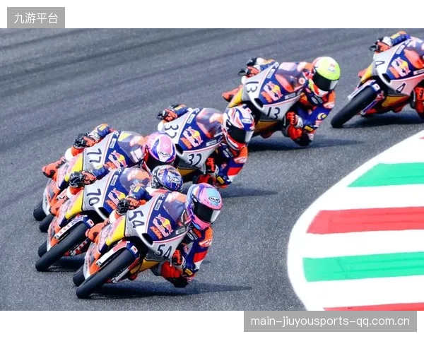 MotoGP新秀耀眼登场，老牌车手情绪失控引发热议